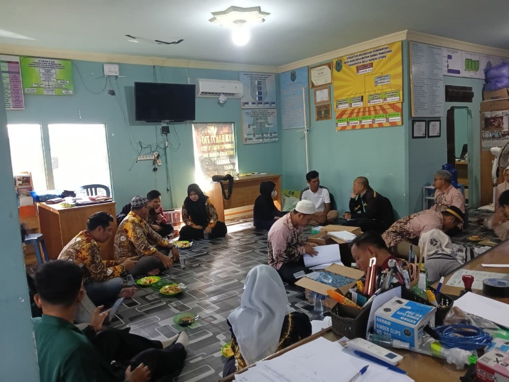 Pelaksanaan Monitoring dan Evaluasi Triwulan I Tahun 2026 oleh Pemerintah Kecamatan Danau Panggang di Desa Baru