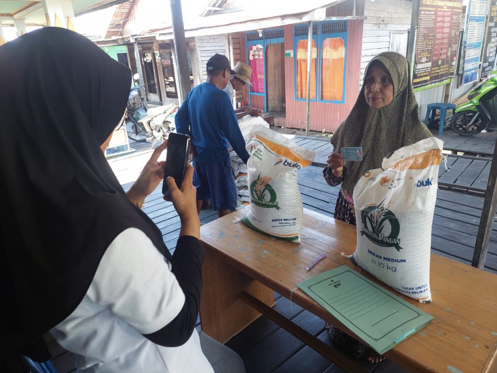Penyaluran Bantuan Pangan bulan Juni-Juli Tahun 2025 dari Dinas Ketahanan Pangan Kabupaten Hulu Sungai Utara